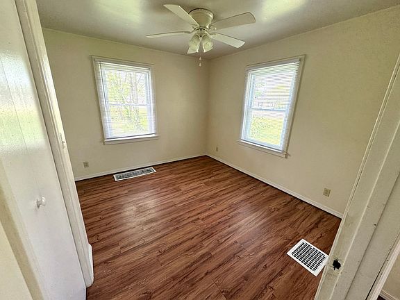 4th image of 405 Albert St