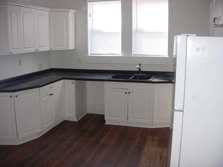 721 S Blanchard St — Photo 2