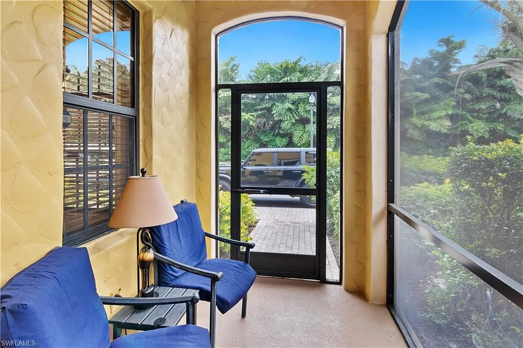 3 bed, 2.5 bath, 2084 sqft, $8,500 — Photo 3