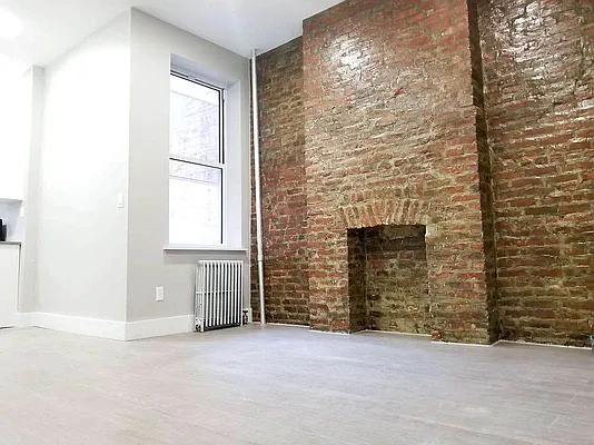 Rented by R New York | media 18