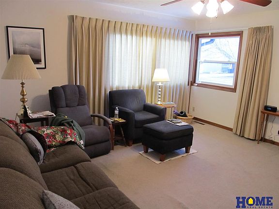5th image of 5011 Woodland Ave