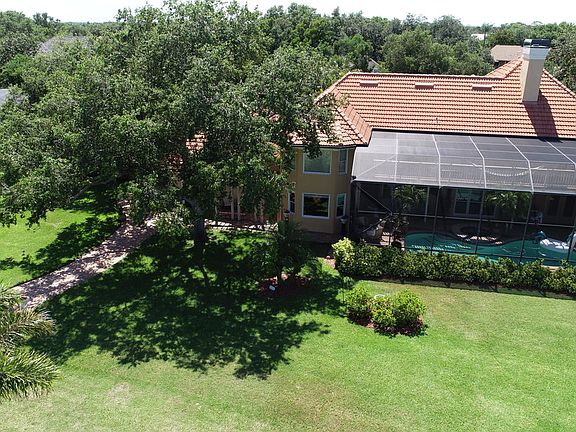 5th image of 643 Woodbridge Dr