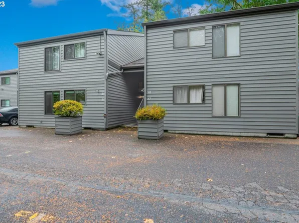 6745 SW Scholls Ferry Rd APT 35, Beaverton, OR 97008