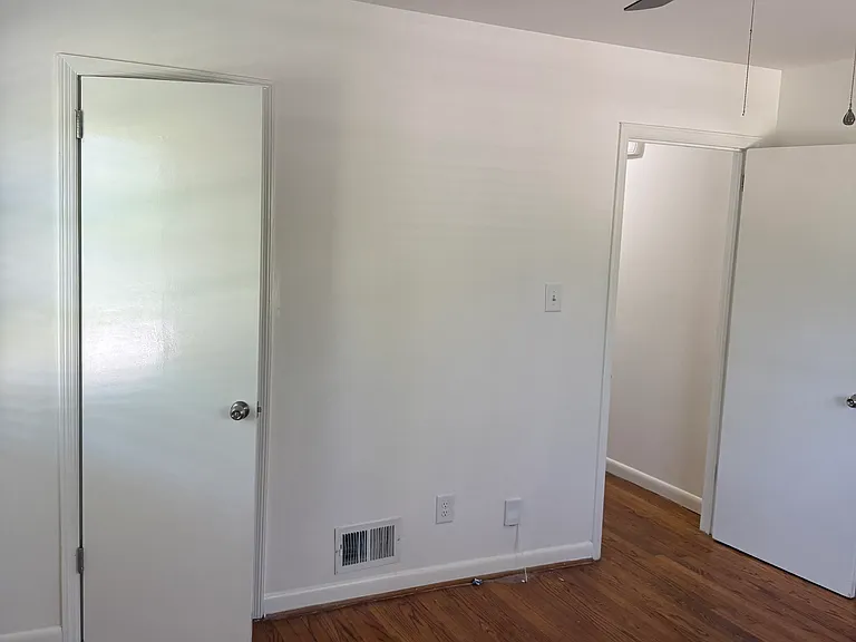 8427 10th Ave S — Photo 15