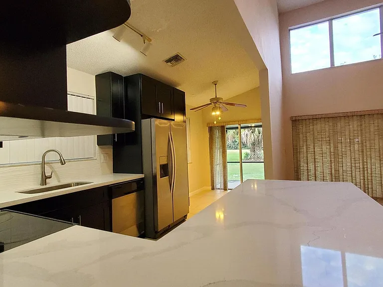 7342 Pinewalk Dr S #Townhouse 56-12 — Photo 13