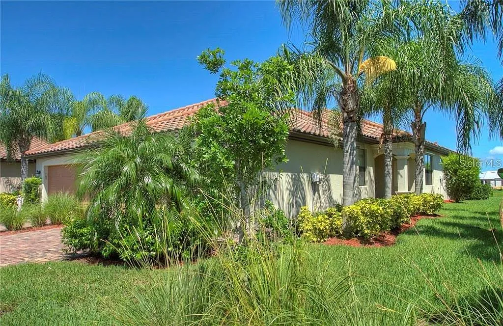 2 bed, 2.0 bath, 1541 sqft, $5,500 — Photo 2