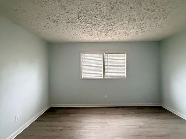3250 Dodson Drive Connector #8 — Photo 17