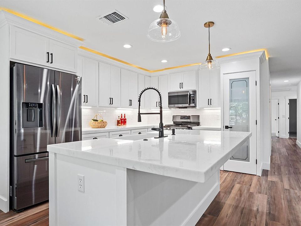 2nd image of 7406 Telegraph Ave