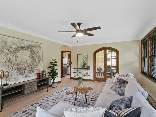 Roosevelt Apartments