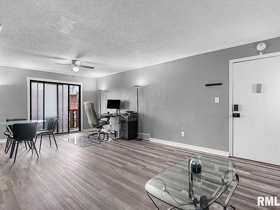 3rd image of 1914 Jeanette Ln APT 6