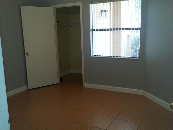 3rd image of 3004 Parkway Blvd APT 112