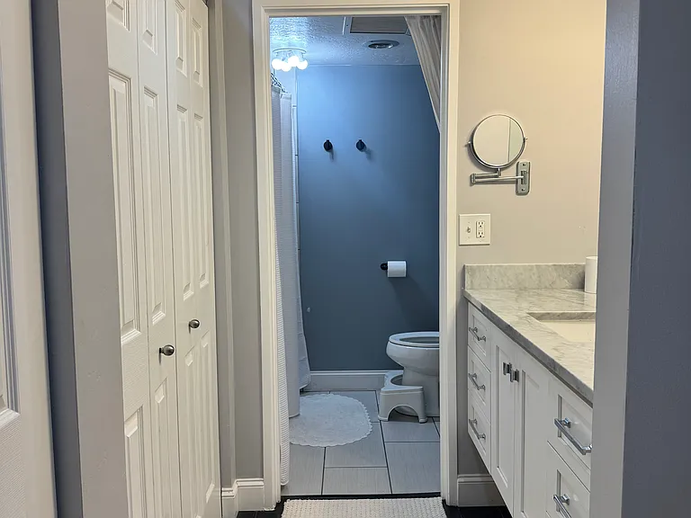 245 N Vine St #407 — Photo 38