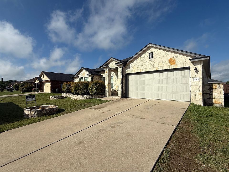 2nd image of 9309 Cricket Dr