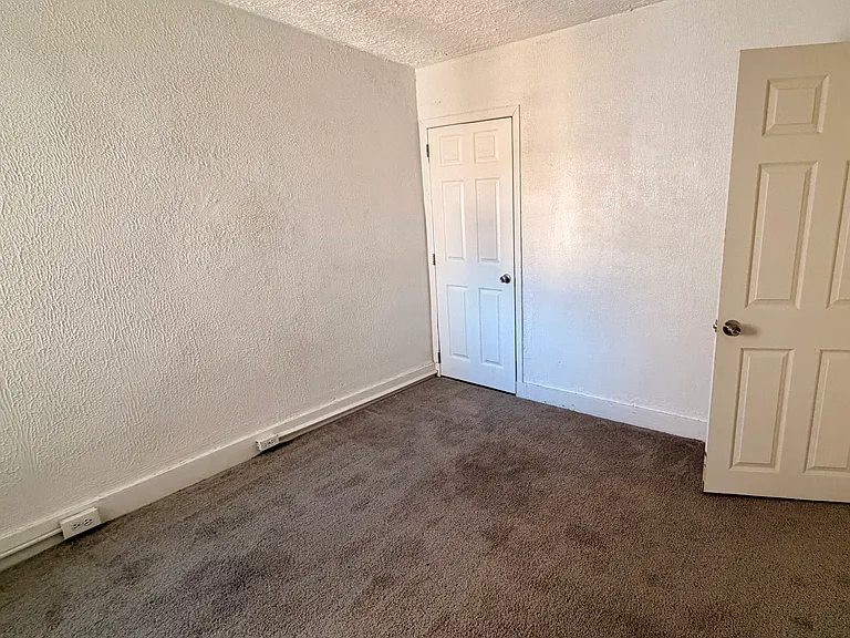 715 Green St — Photo 10