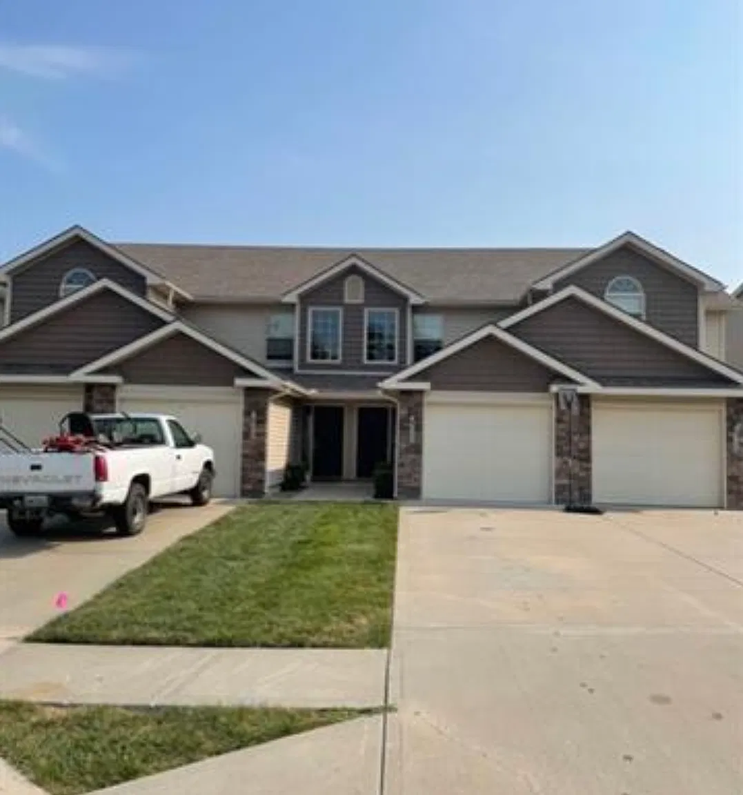 3 bed, 1344 sqft, $1,800 — Photo 1