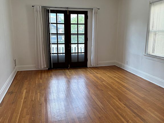 3rd image of 2790 Observatory Ave #2