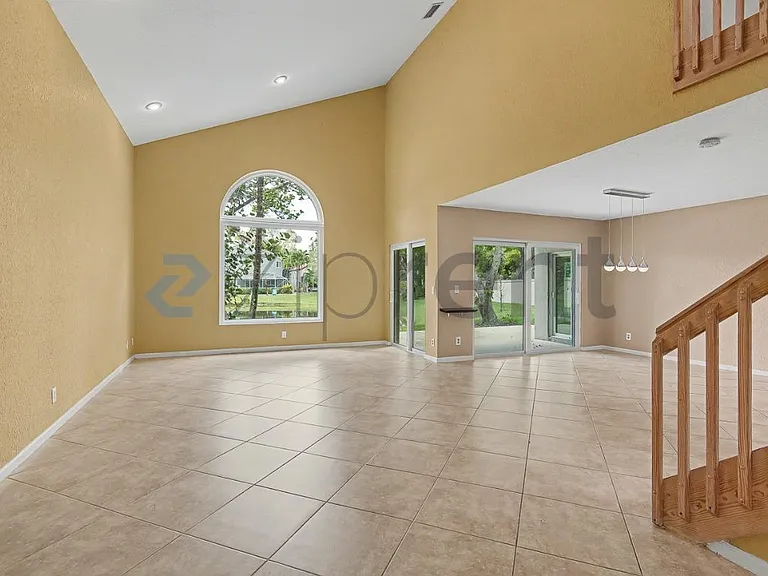 10271 NW 10th Ct — Photo 4