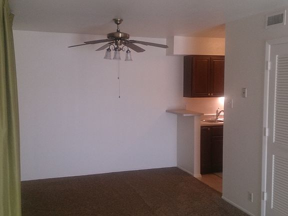 2nd image of 1601 Pennsylvania St NE Unit Y4