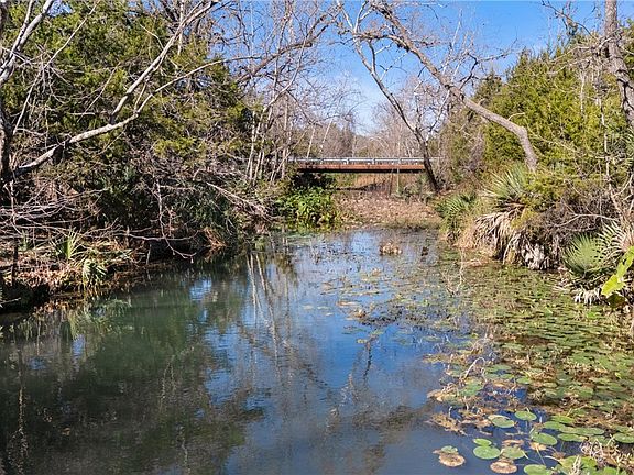 3rd image of 1075 Pegasus Dr