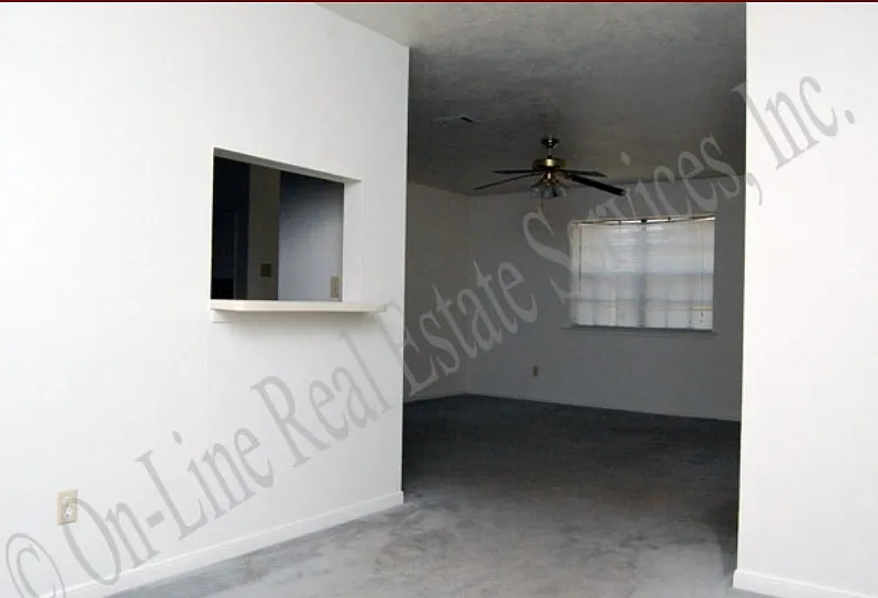 2 bed, 1000 sqft, $900 — Photo 3