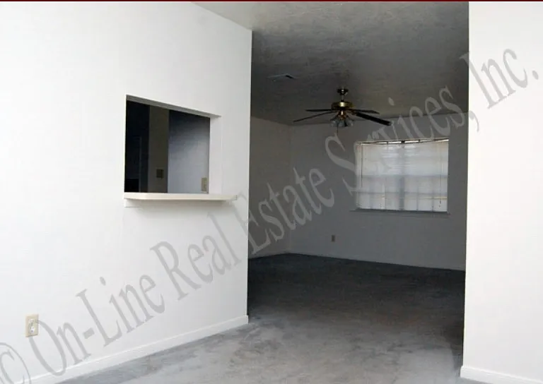 708 Navarro Dr #D — Photo 3