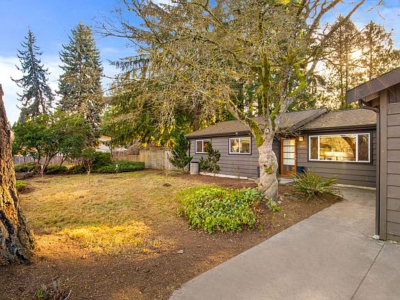 3rd image of 8635 NE 137th St
