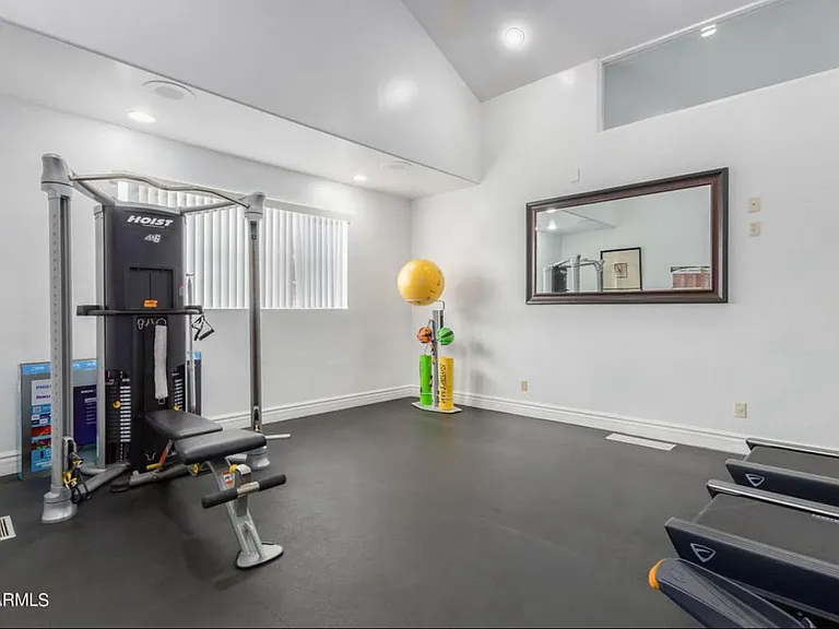 WORK OUT ROOM