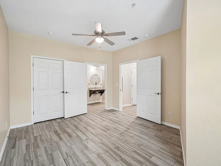 La Marquesa Apartments — Photo 80