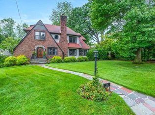 42 Edgewood Rd, Scarsdale, NY 10583