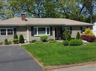 131 Capron Farm Dr, Warwick, RI 02886