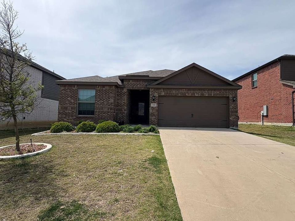 1st image of 306 Golden Sands Ln