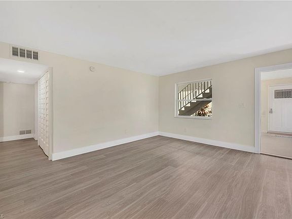 5th image of 1549 SANDPIPER ST #87