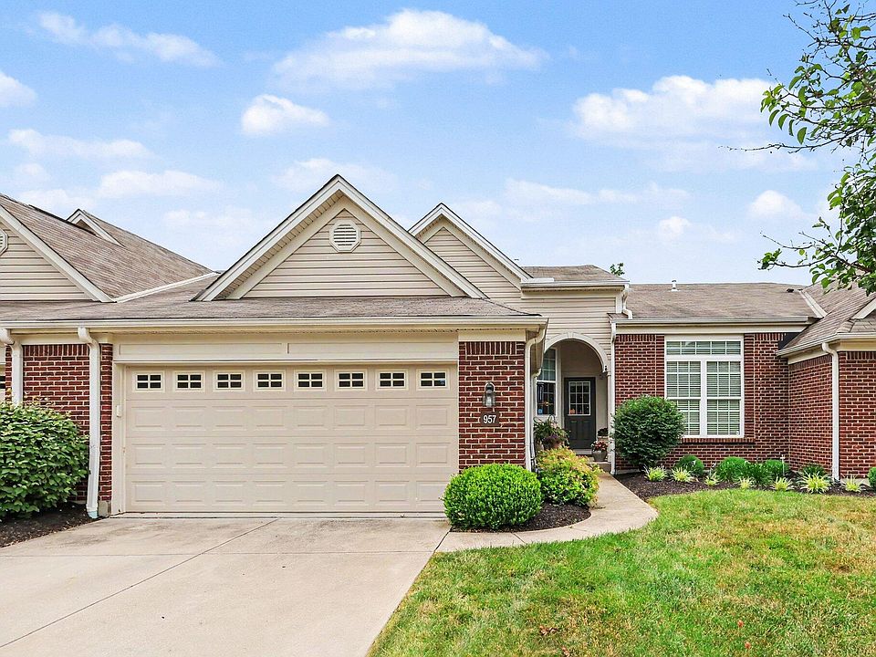 1st image of 957 Woodsedge Dr