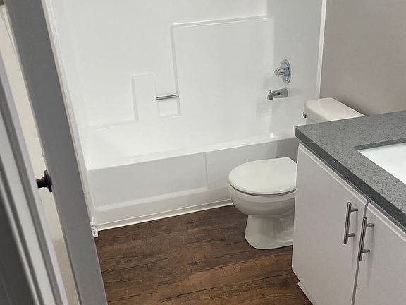 2nd image of 129 S Olive St #4