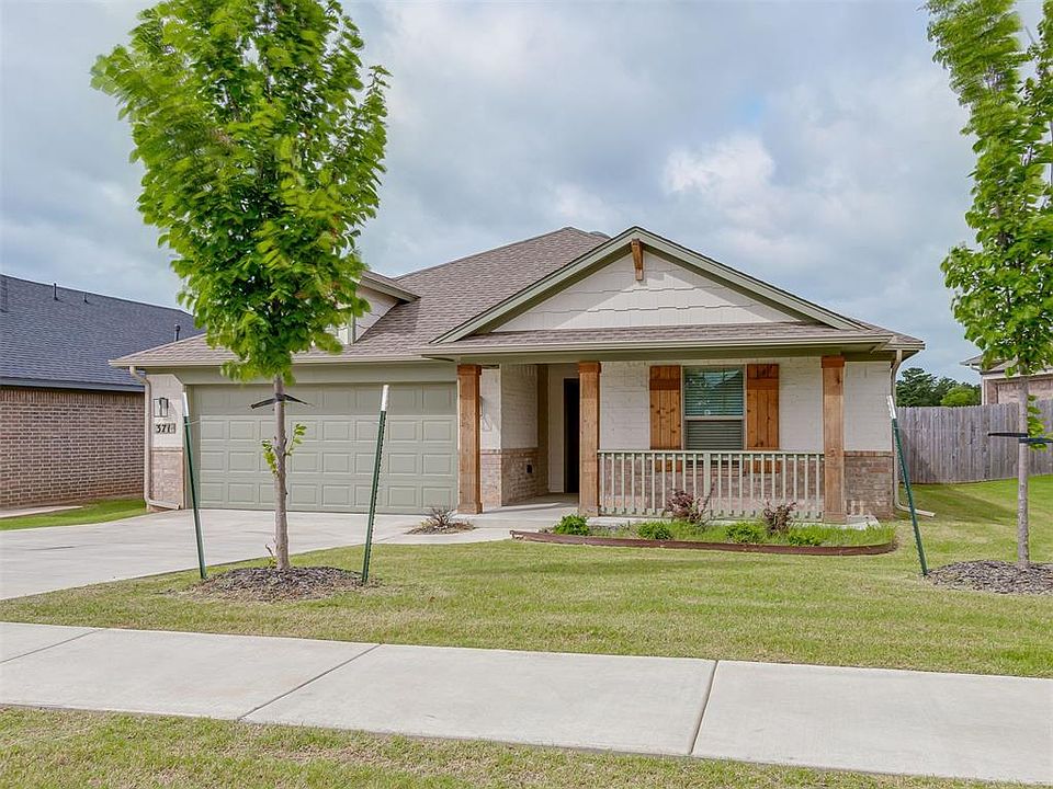 1st image of 371 Park Ln