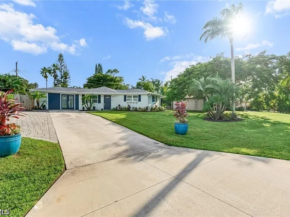 9792 Tonya Ct, Bonita Springs, FL 34135