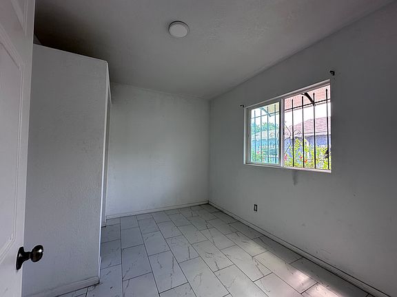 2nd image of 4166 48th St #2