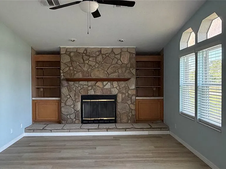 1831 Winchester Ct S — Photo 8