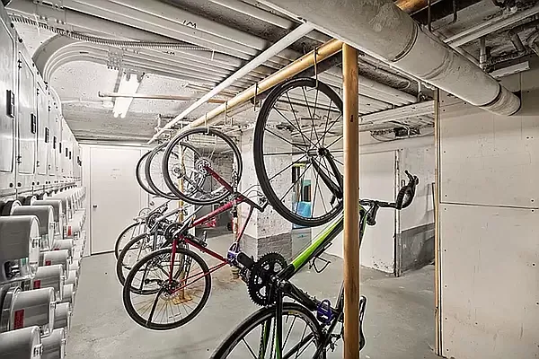 Rented by Qwest Residential Downtown LLC | media 9