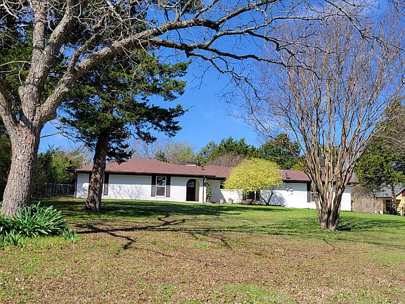 2nd image of 424 Ridgeview Rd