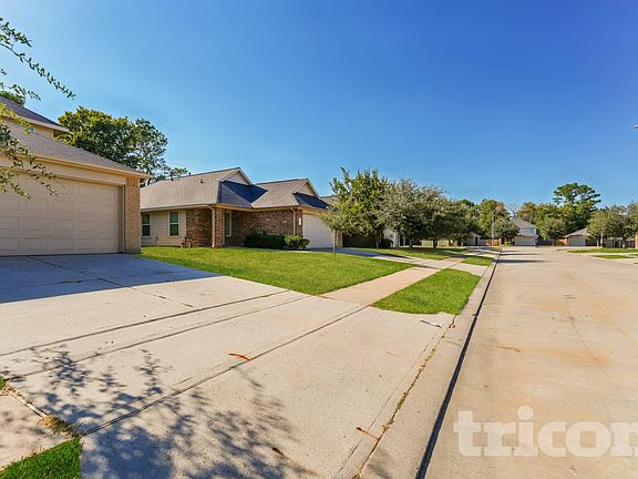 2nd image of 21402 Palma Grove Way