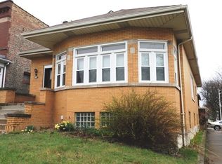 7400 S Luella Ave, Chicago, IL 60649