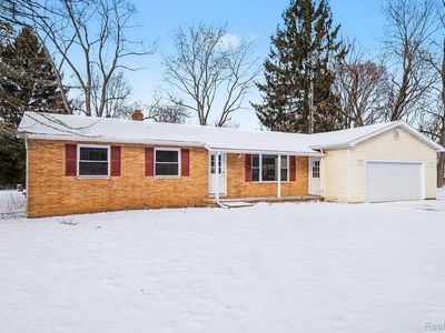 5396 Oaktree Dr, Flint, MI, 48532