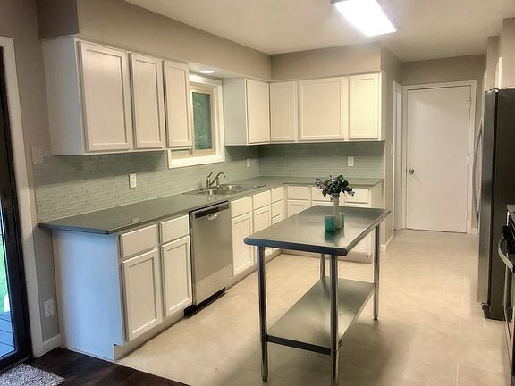 5th image of 5168 Melmax St