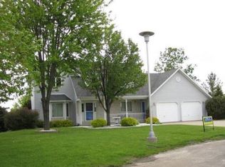 1038 Georgetown Ter, Beaver Dam, WI 53916