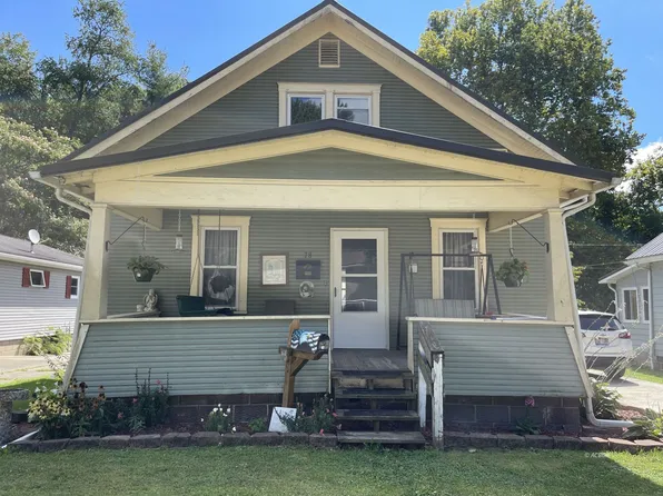 78 Saint Charles St, Nelsonville, OH 45764