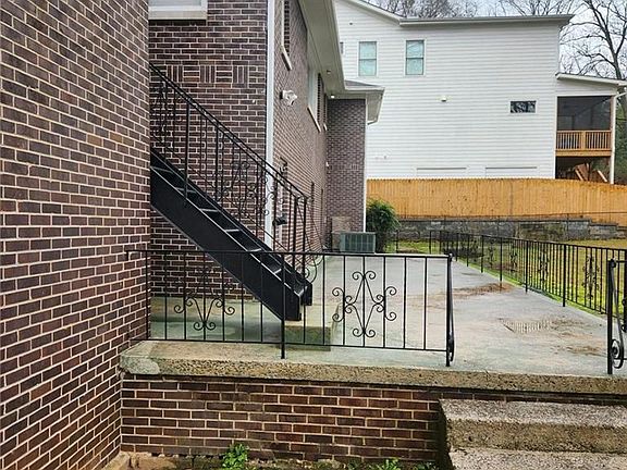 2nd image of 1049 Ormewood Ave SE