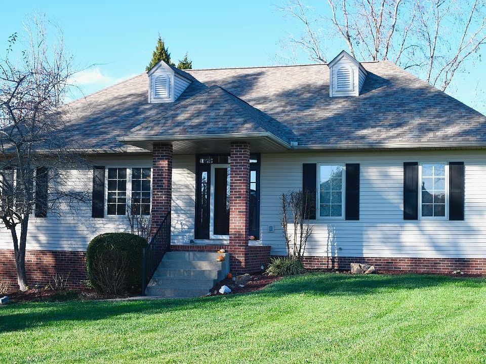 1st image of 546 E Sleigh Bell Dr