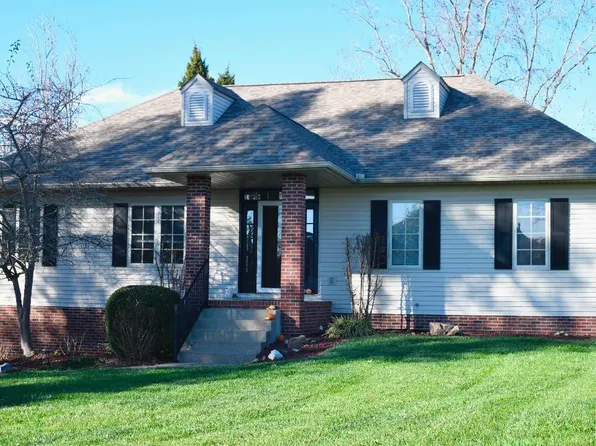 546 E Sleigh Bell Dr, Santa Claus, IN 47579