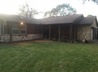 825 Carolina Dr, Bridge City, TX 77611